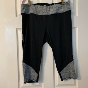 Maurice’s InMotion cropped leggings in Plus Size 2